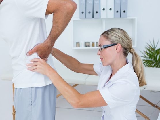 Korzyści z regularnych wizyt u osteopaty manualnego – poprawa zdrowia i samopoczucia