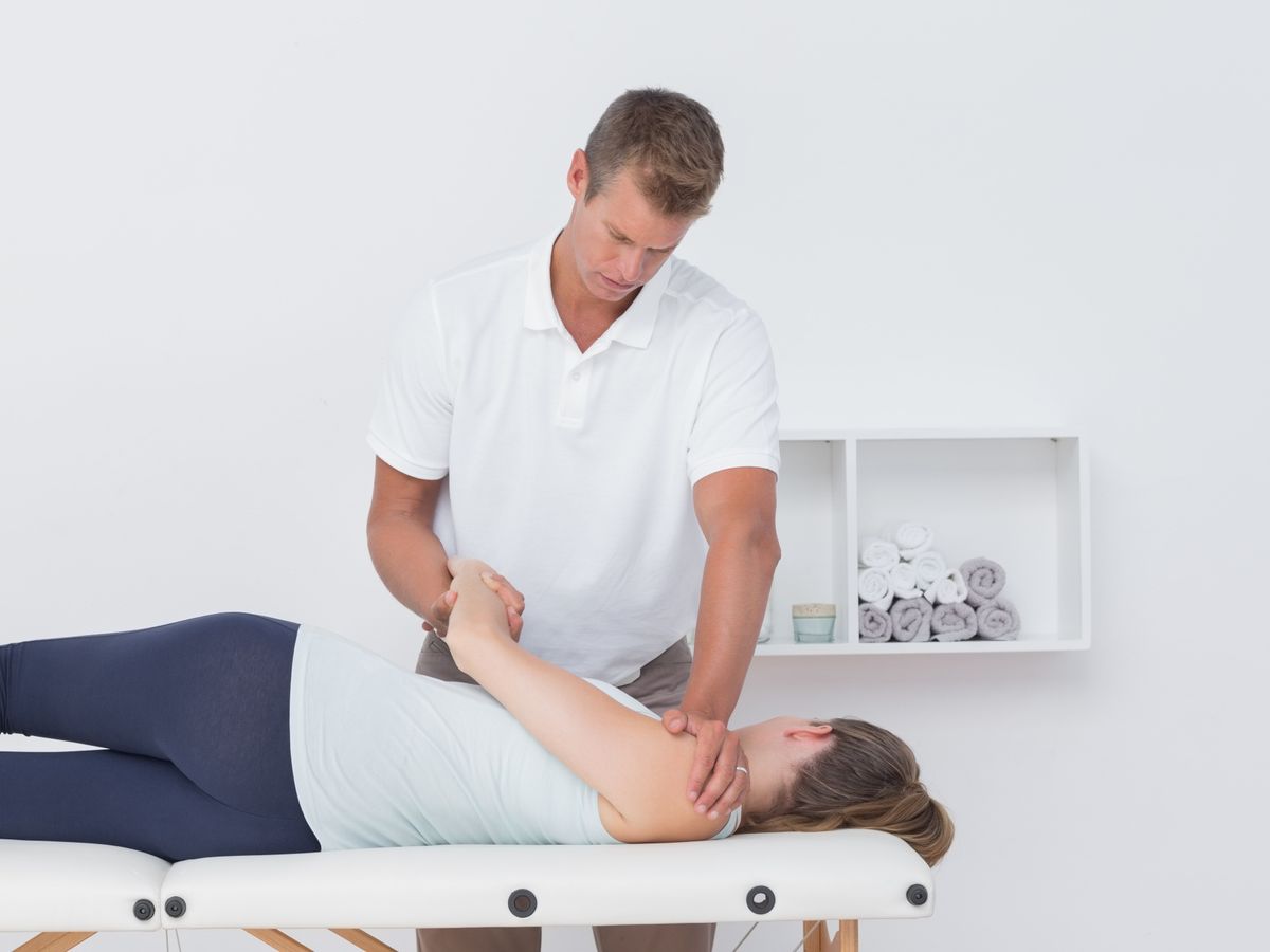Jak terapia manualna w osteopatii wpływa na zdrowie i samopoczucie w Lipsku